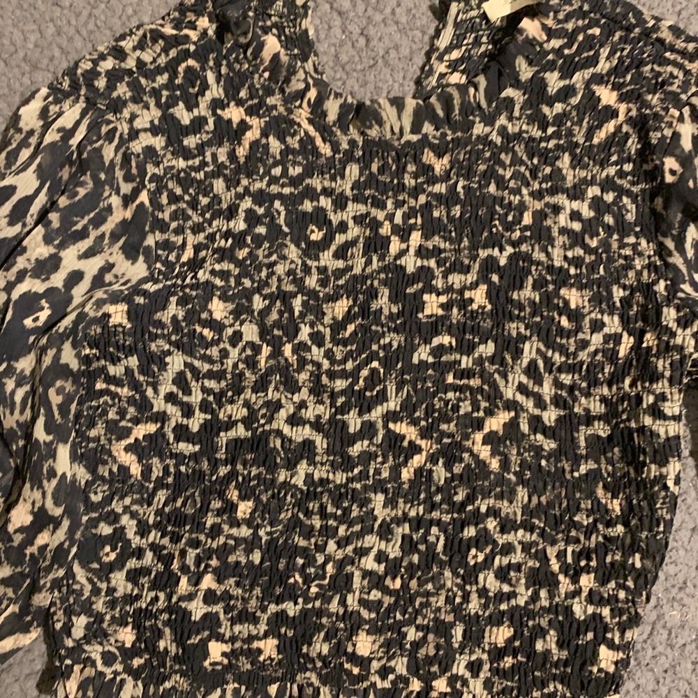 Cheetah print top size small